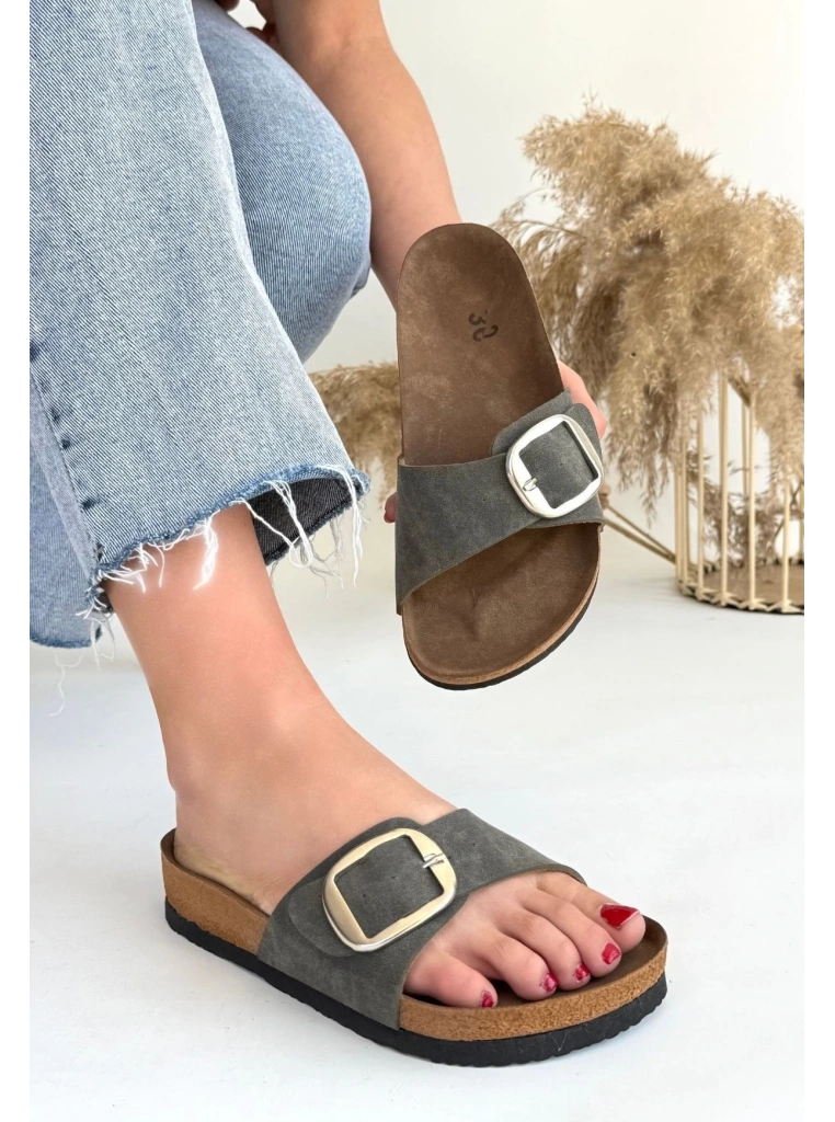 Zooy Yeşil Nubuk Terlik