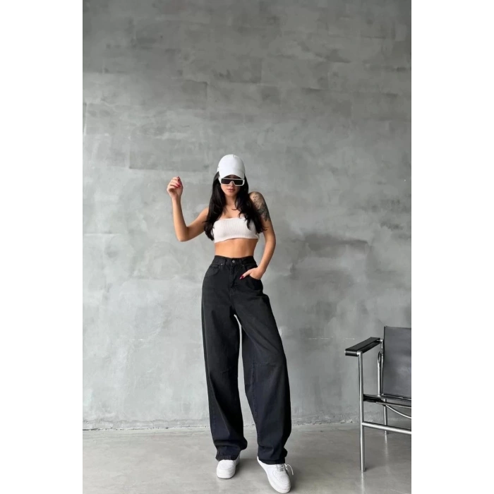 Arkadan tokalı jeans pantolon Siyah