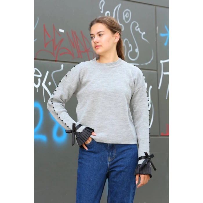 Boncuklu bile detaylı kazak gri