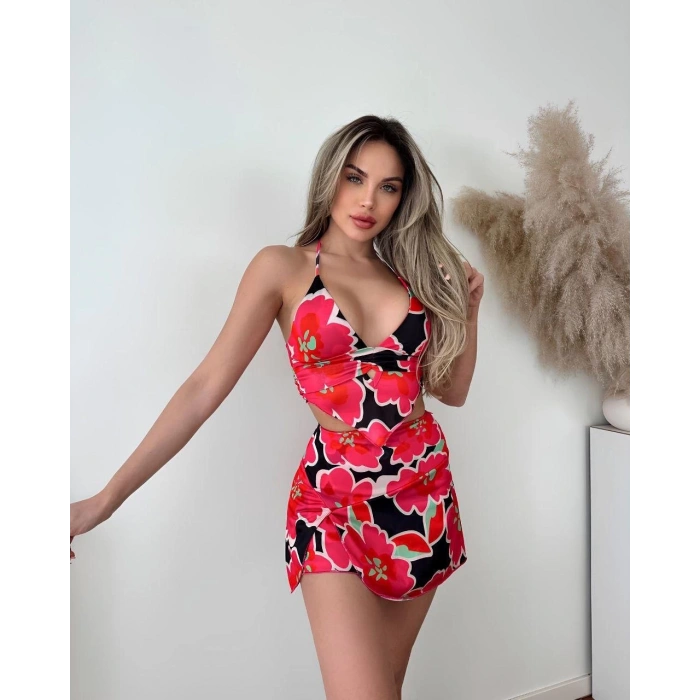 Kırmızı desenli alt üst takım