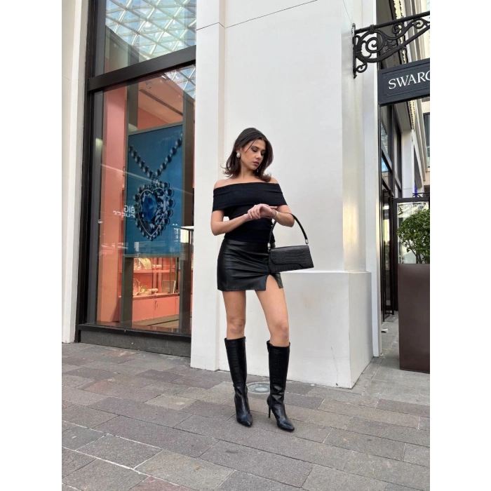 Madonna yaka sıfır kol bluz