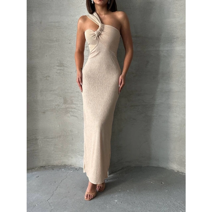 Tek omuz pliseli elbise