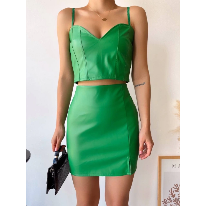 Tek yırtmaçlı arkadan fermuarlı deri etek yeşil s24475