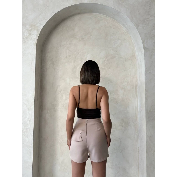 Valonlu fırfırlı şort bej s24683