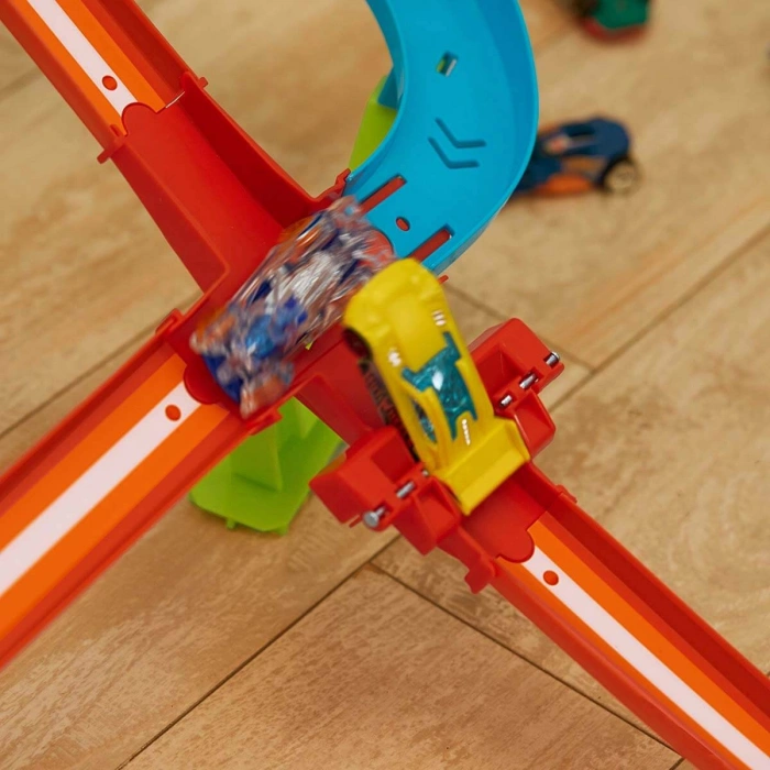 Mattel Hot Wheels Neon Yarışlar Pist Seti HPC07