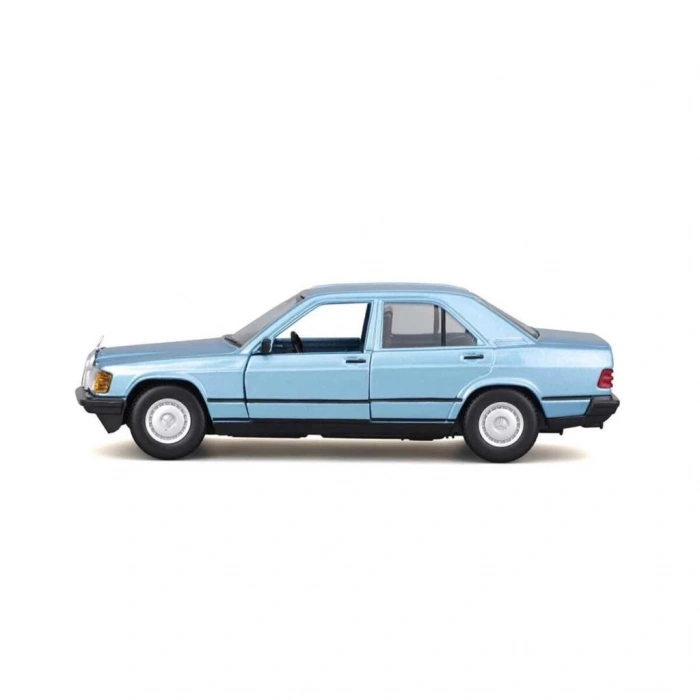 BFS   1021103 1:24 Mercedes Benz 1987 190 E Model Araba