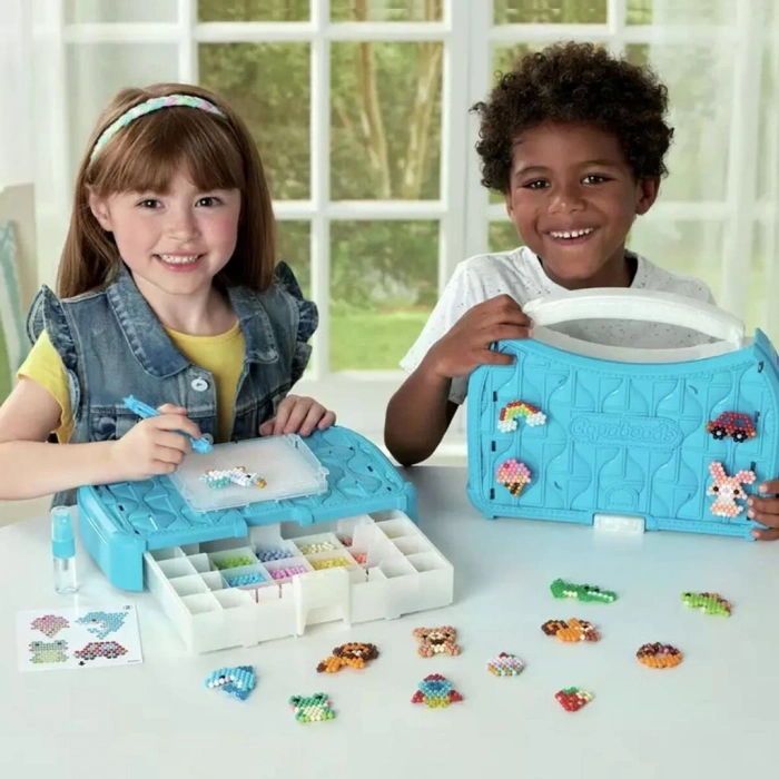 BFS   35087 AquaBeads Çantalı Başlangıç Stüdyosu 900 parça +4 yaş