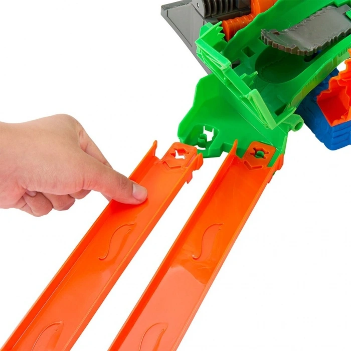 BFS JFR06  Monster Trucks  Sharks vs. Dinos Ejderha Yok Edici