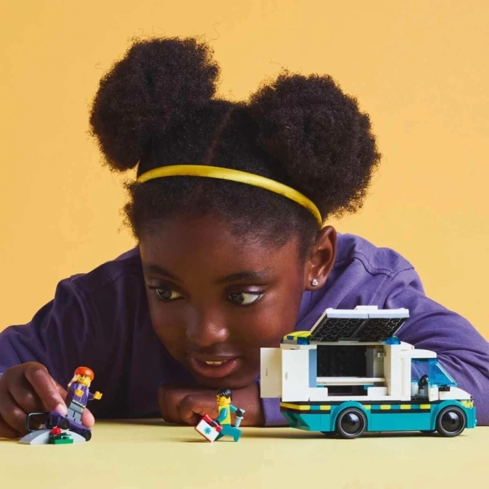 BFS   LEGO City Acil Yardım Ambulansı 60451
