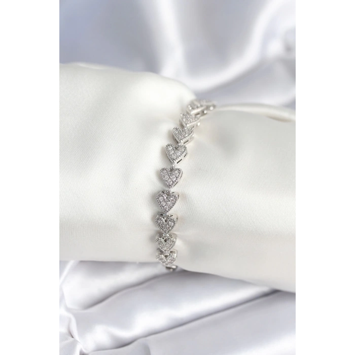 BFS Pirinç Gümüş Renk Kalp Model Kadın Bileklik