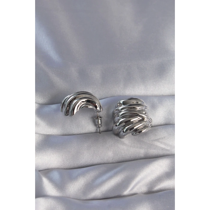 BFS Pirinç Gümüş Renk Tırtıklı Bombe Model Küpe