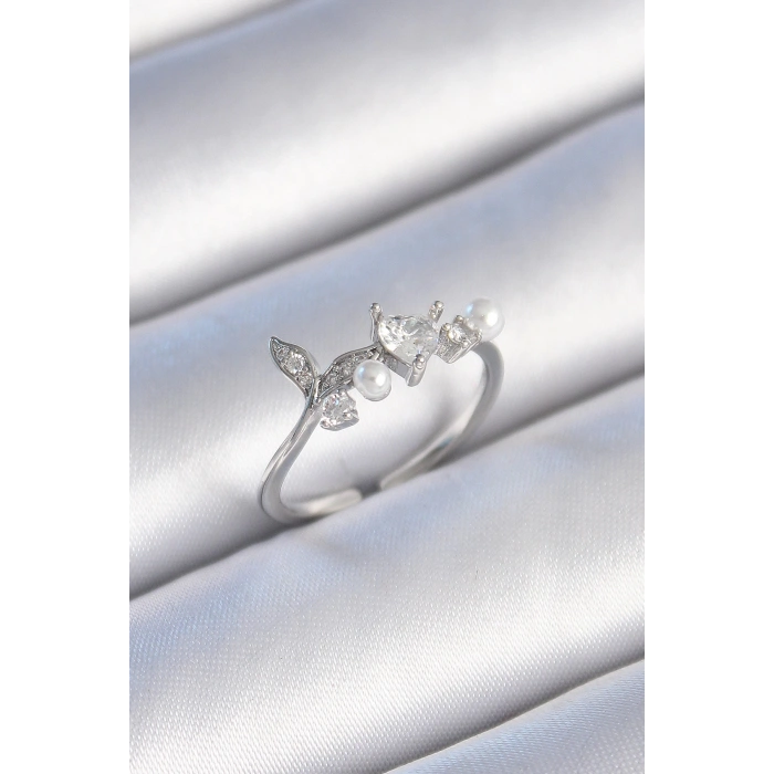 BFS Pirinç Gümüş Renk Zirkon Taşlı Kalp Yaprak Model İnci Detay Kadın Yüzük