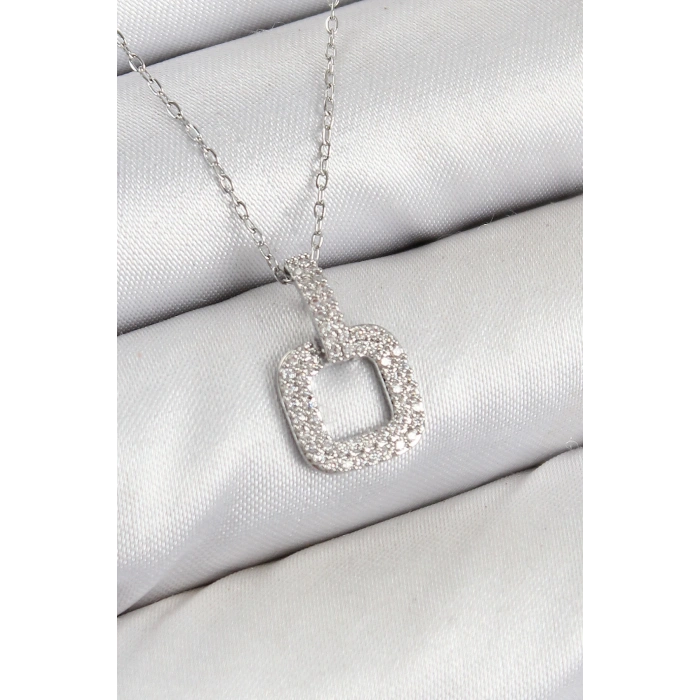 BFS Pirinç Zirkon Taşlı Kare Model Gümüş Renk Kadın Kolye