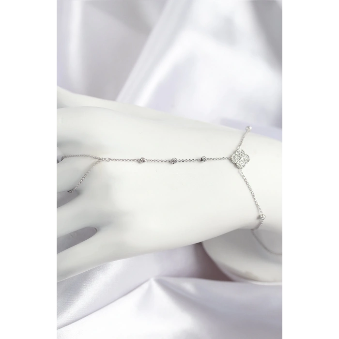 BFS Pirinç Zirkon Taşlı Yonca Model Gümüş Renk Şahmeran