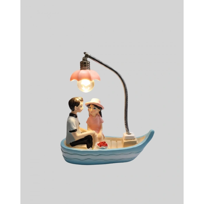 Mey İthalat® Romantik Sandal Üzerinde Çift Figürü LED Gece Lambası Masa Dekoru Yeni Nesil
