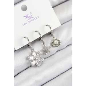 BFS Pirinç Zirkon Taşlı 3lü Çiçek Ve İstiridye Model Gümüş Renk Kadın Küpe