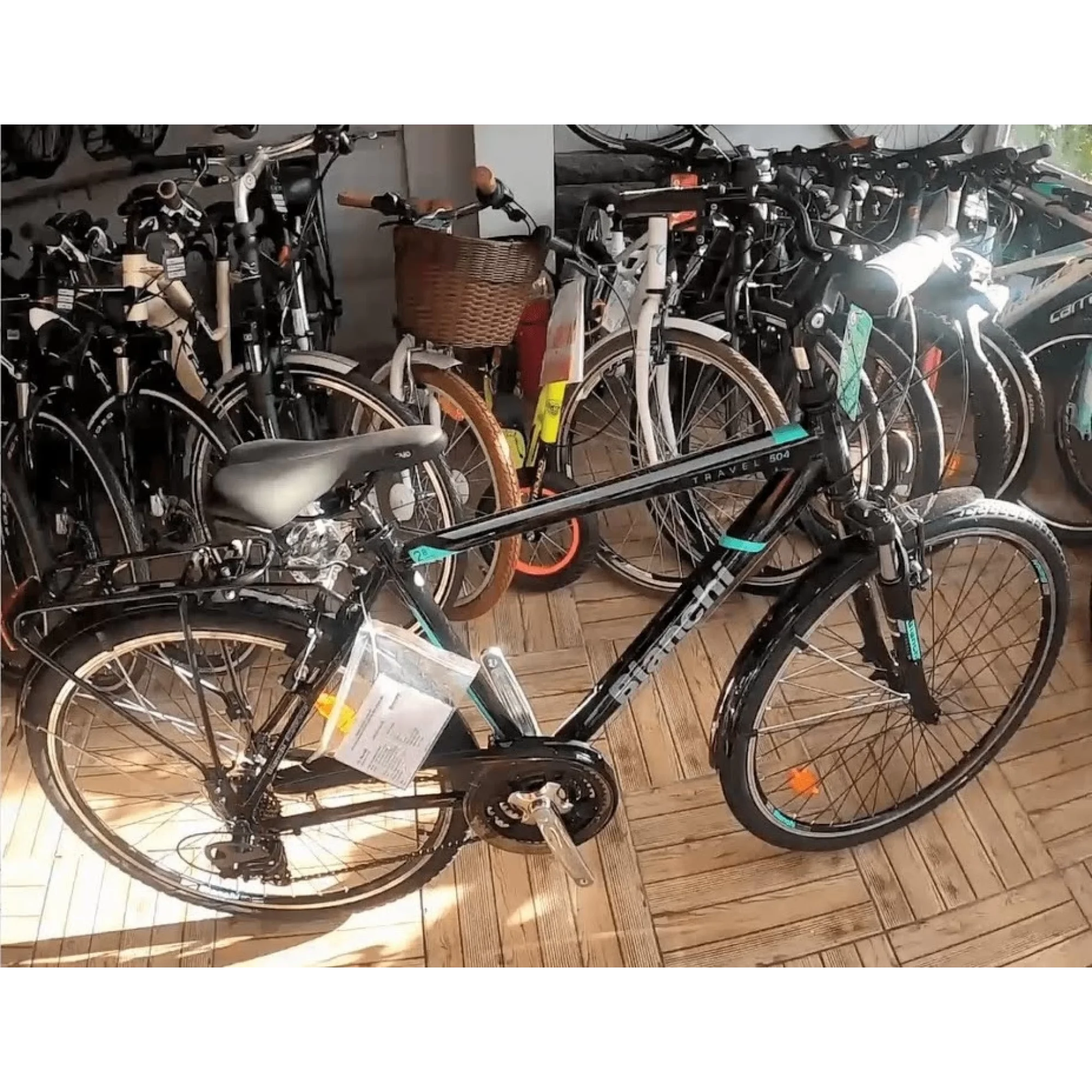 Bianchi Travel 504 V Fren 21 Vites 28 Jant Şehir Bisikleti Siyah Turkuaz 48 Kadro