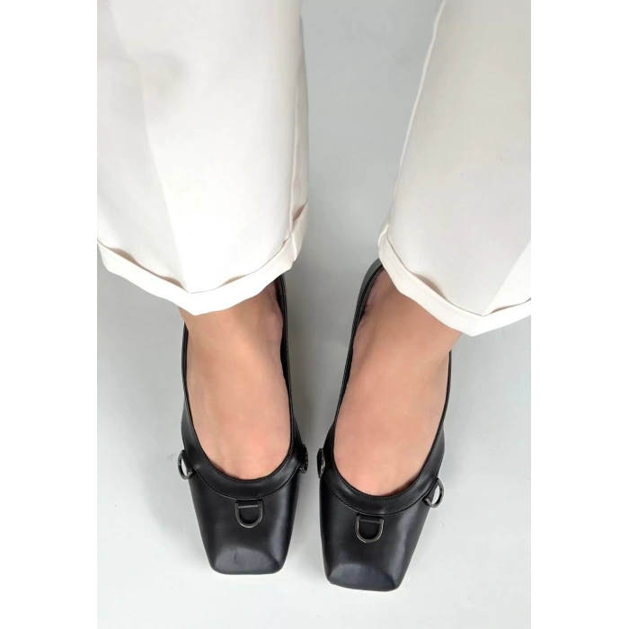 Cande Siyah Cilt Topuklu Ayakkabı