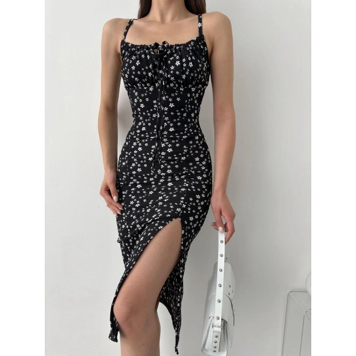 Çiçek Desenli Yırtmaçlı Yazlık Örme Kadın Elbise