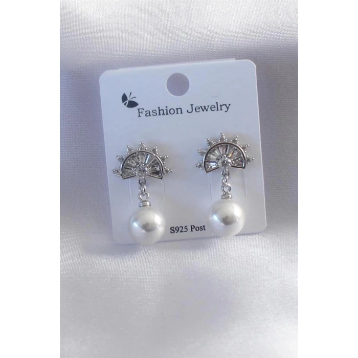 Gümüş Renk Zirkon Taşlı Sallantı İnci Model Kadın Küpe