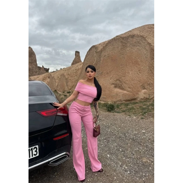 Madonna yaka bol paça pantolonlu takım