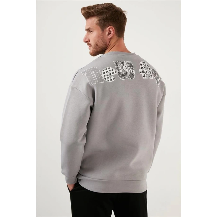 New Age Sırt Baskılı Üç İplik Sweatshirt