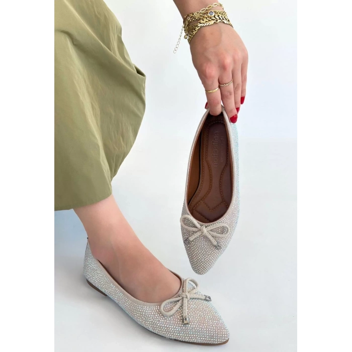 Sarra Bej Saten İşlemeli Babet Ayakkabı