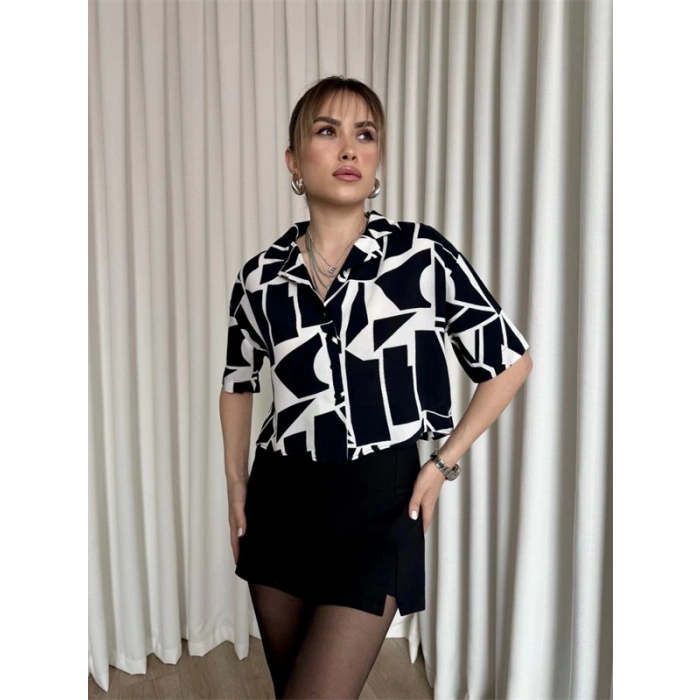 Siyah beyaz baskılı crop gömlek