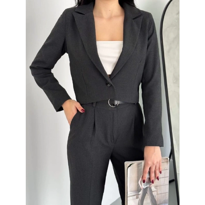 Tek Düğmeli Kadın Kısa Ceket