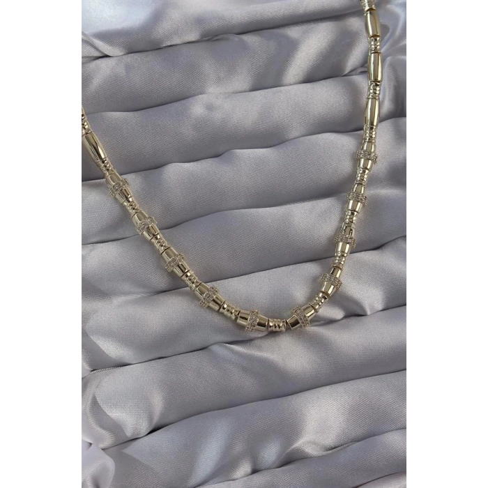 Vip Seri Pirinç Gold Renk Zirkon Taş Detaylı Serenay Kolyesi