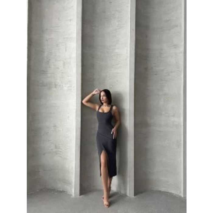 Yırtmaç Detaylı Kalem Kadın Elbise