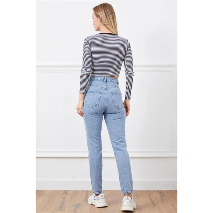 Yüksek bel yırtmaçlı mom jean pantolon