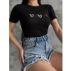 Üçlü kalp nakışlı bluz