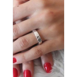 Gümüş Renk Sarmal Model Kadın Yüzük