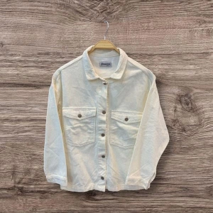 Kadife Kumaşlı Cep Detaylı Kadın Ceket