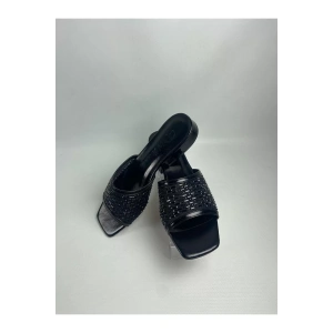 Ortu Siyah Cilt İşlemeli Terlik