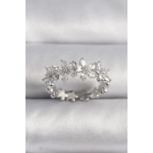 Pirinç Gümüş Renk Zirkon Taşlı Çiçek Model VIP Seri Kadın Yüzük