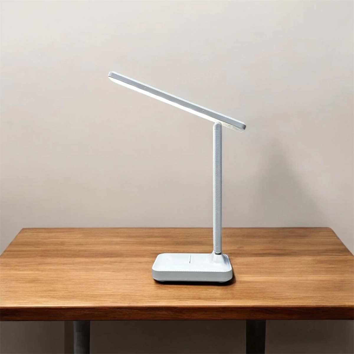 Bkl-L1 Masa Lambası Şarjlı