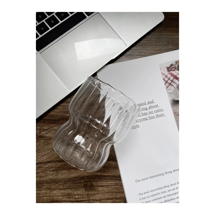 Katlı Burgu Şekilli Bardak Kahve Sunum Bardağı Isıya Dayanıklı Borosilikat