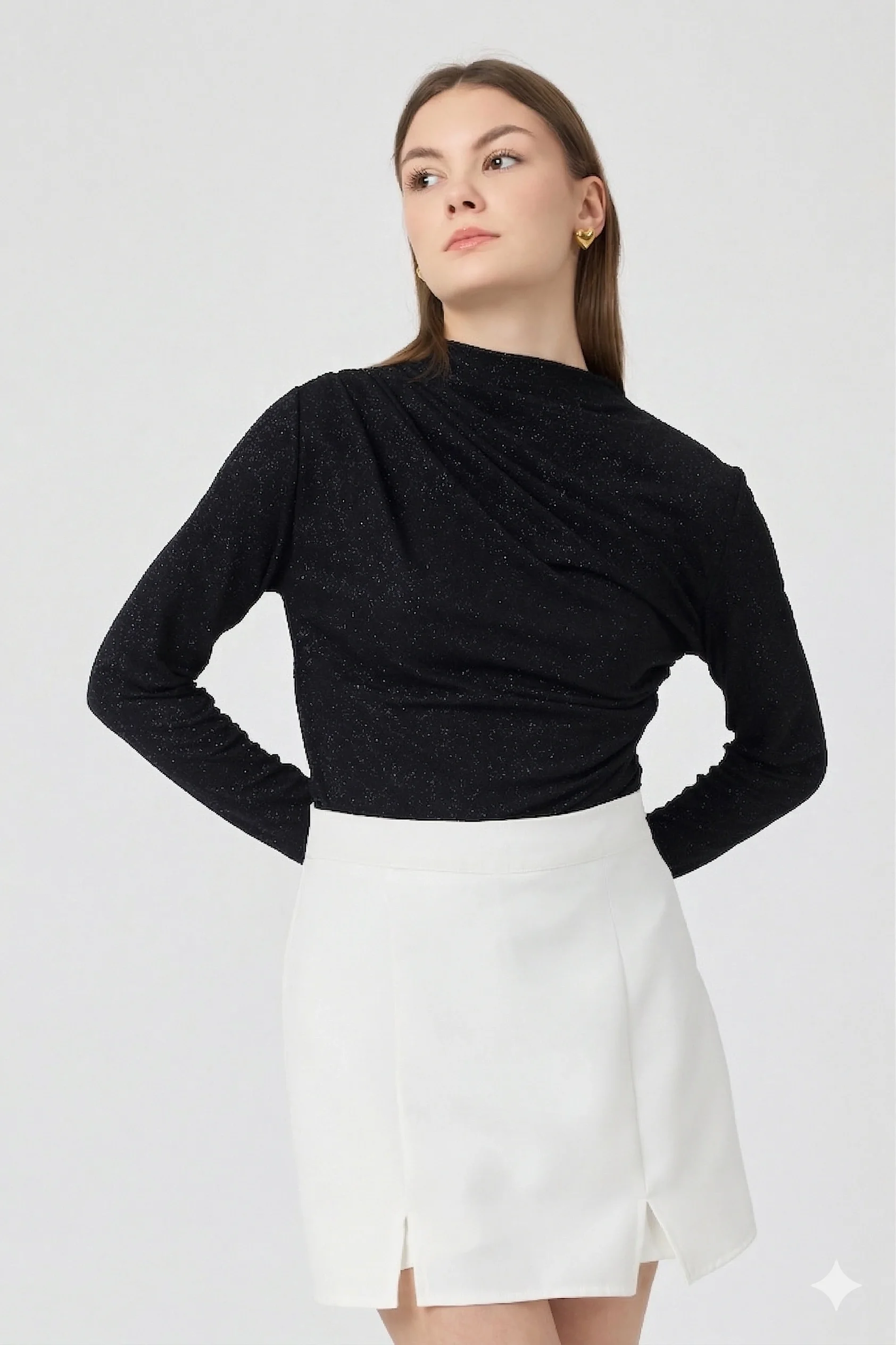 Kadın Büzgü Detaylı Uzun Kol Sandy Simli Siyah Bluz