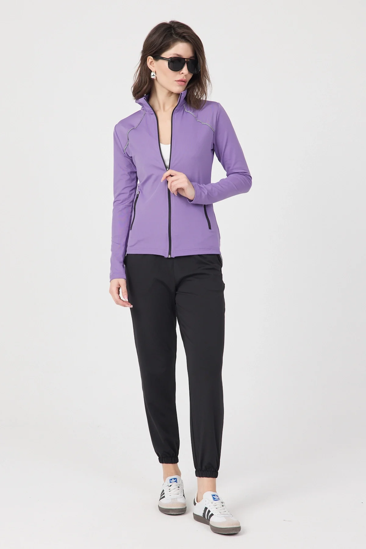 Kadın Mor Fermuarlı Dik Yaka Spor Ceket ve Siyah Jogger Alt Eşofman Takımı