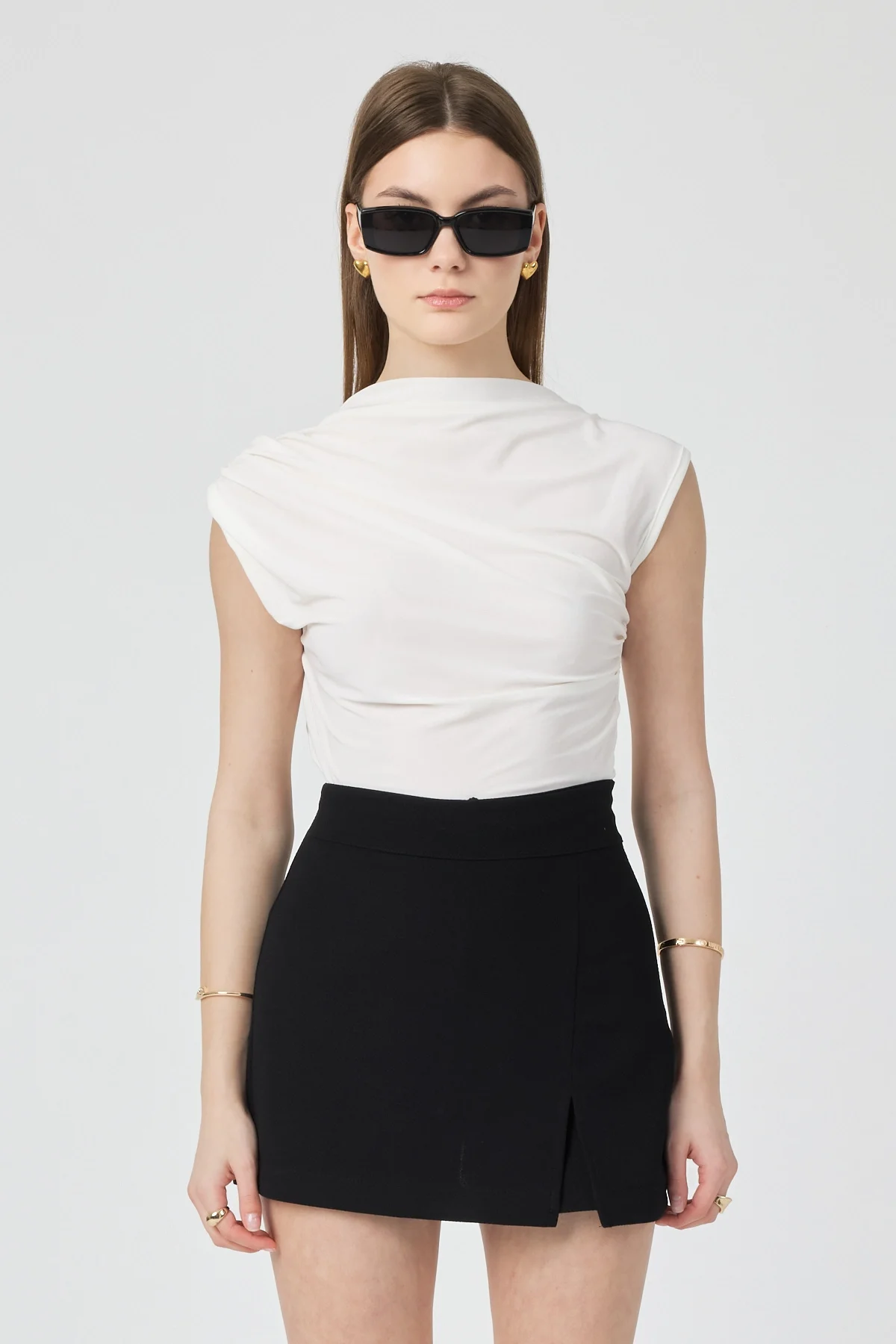 Kadın Ekru Omuzları Drapeli Kolsuz Sandy Bluz