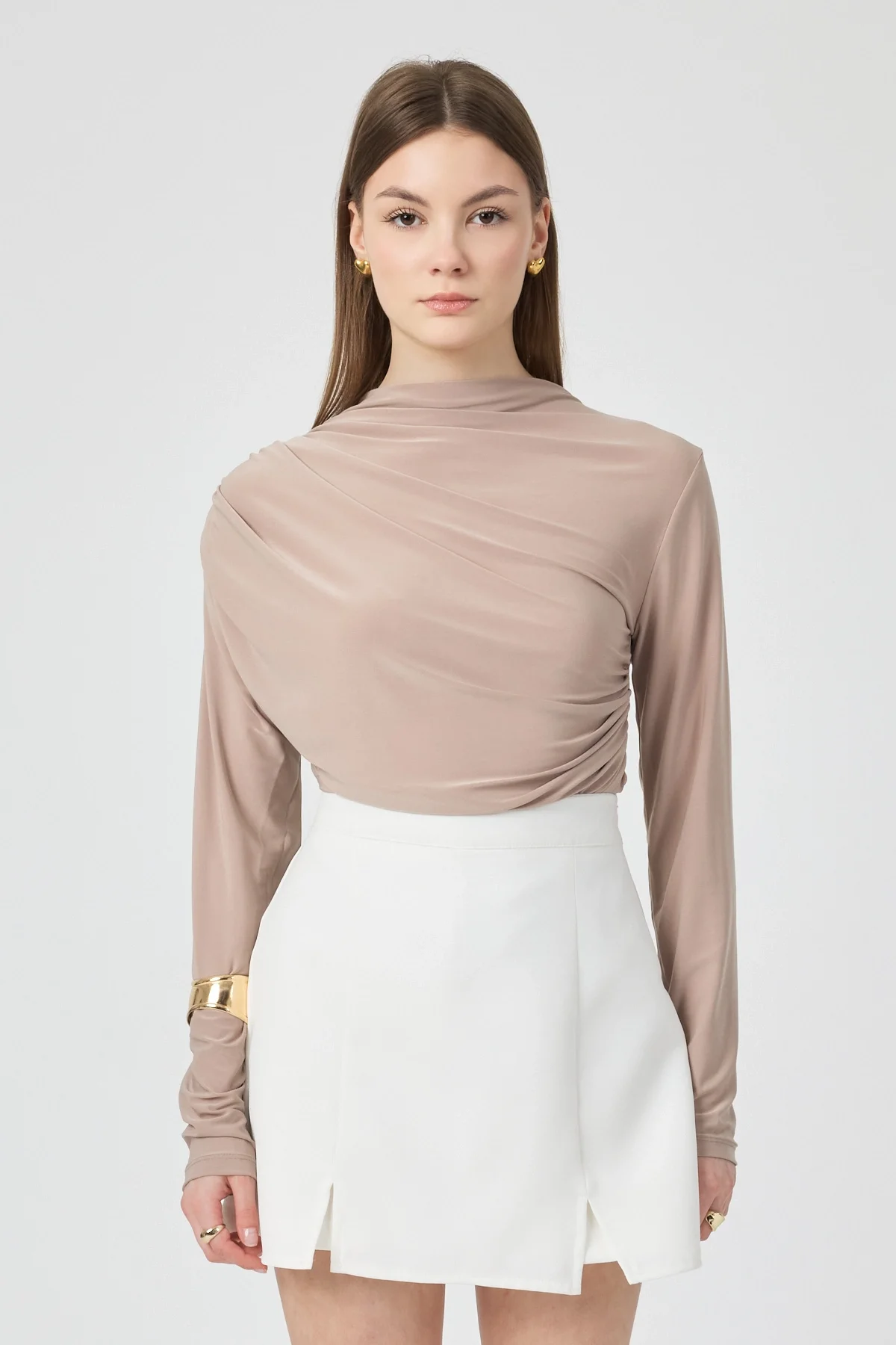 Kadın Büzgü Detaylı Uzun Kol Sandy Bej Bluz