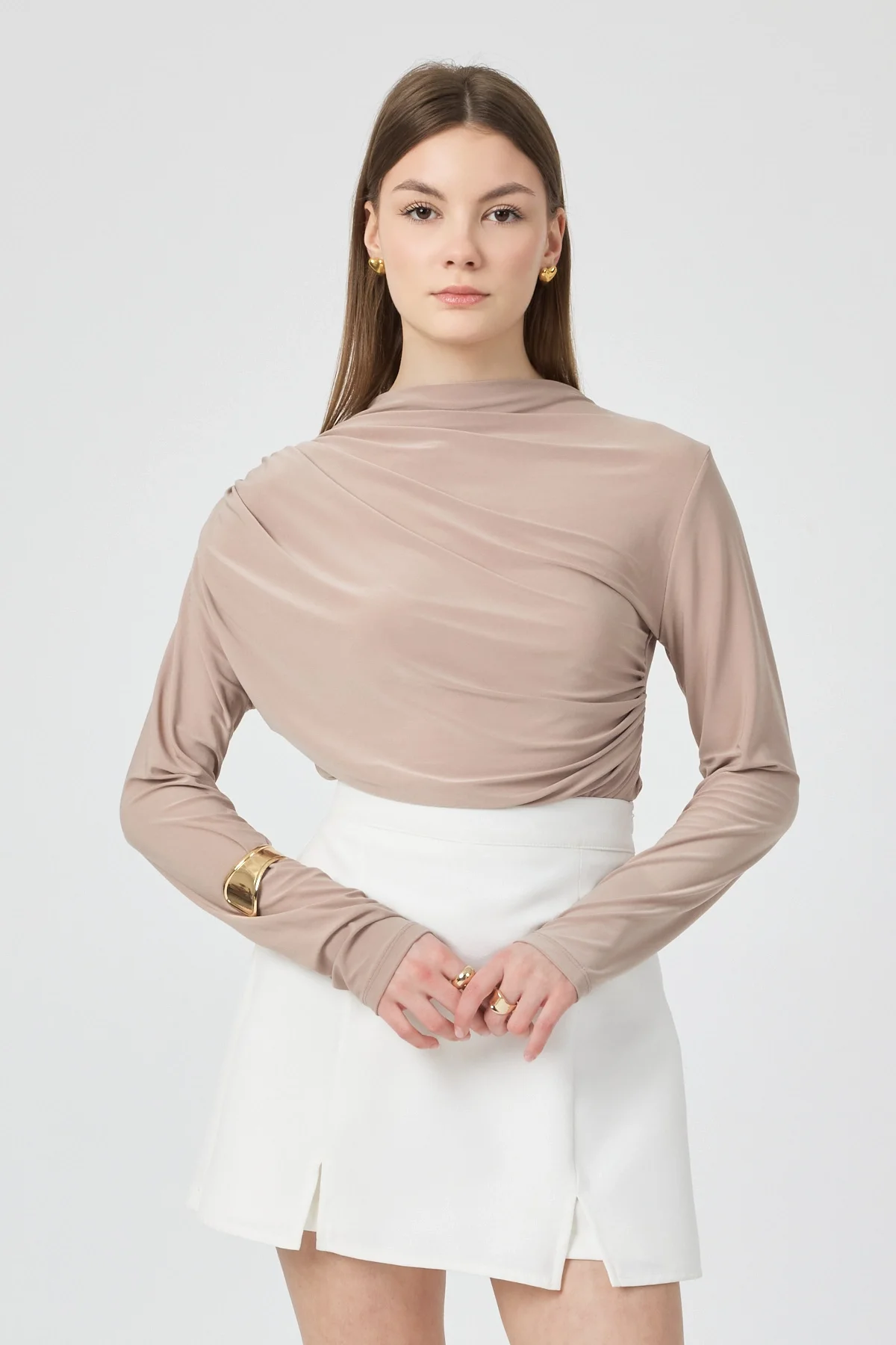 Kadın Büzgü Detaylı Uzun Kol Sandy Bej Bluz