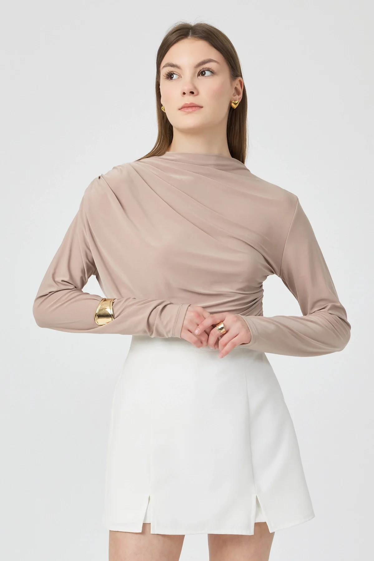 Kadın Büzgü Detaylı Uzun Kol Sandy Bej Bluz