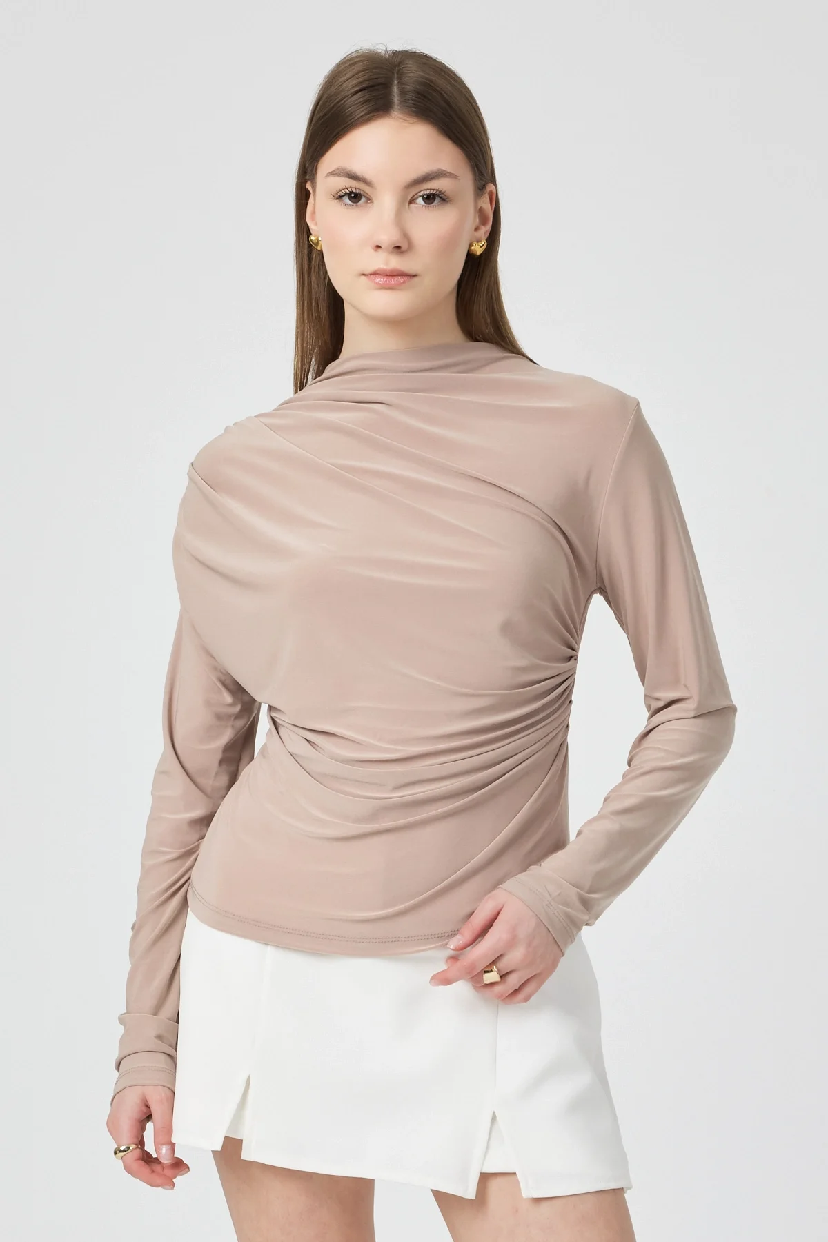 Kadın Büzgü Detaylı Uzun Kol Sandy Bej Bluz