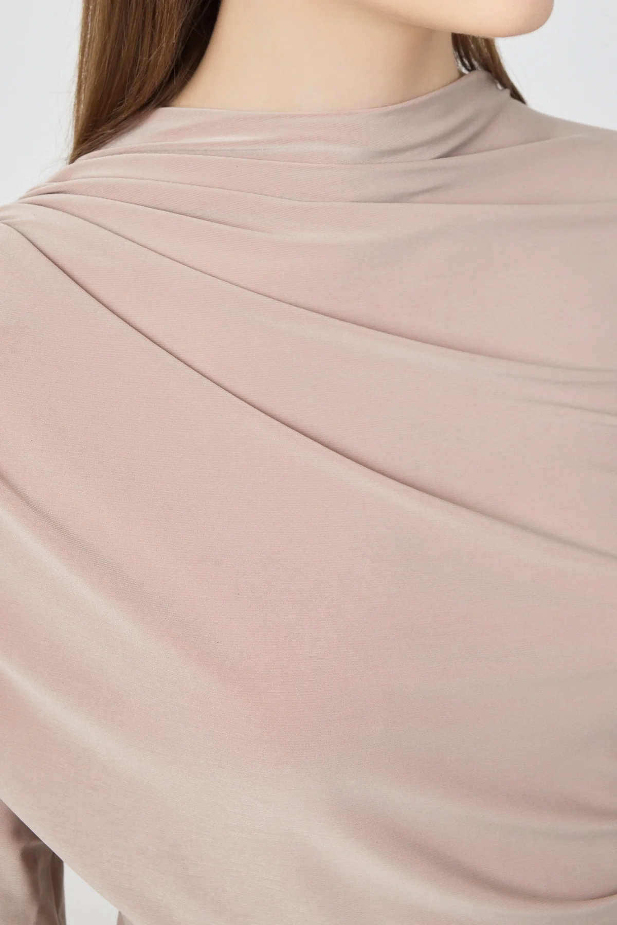 Kadın Büzgü Detaylı Uzun Kol Sandy Bej Bluz