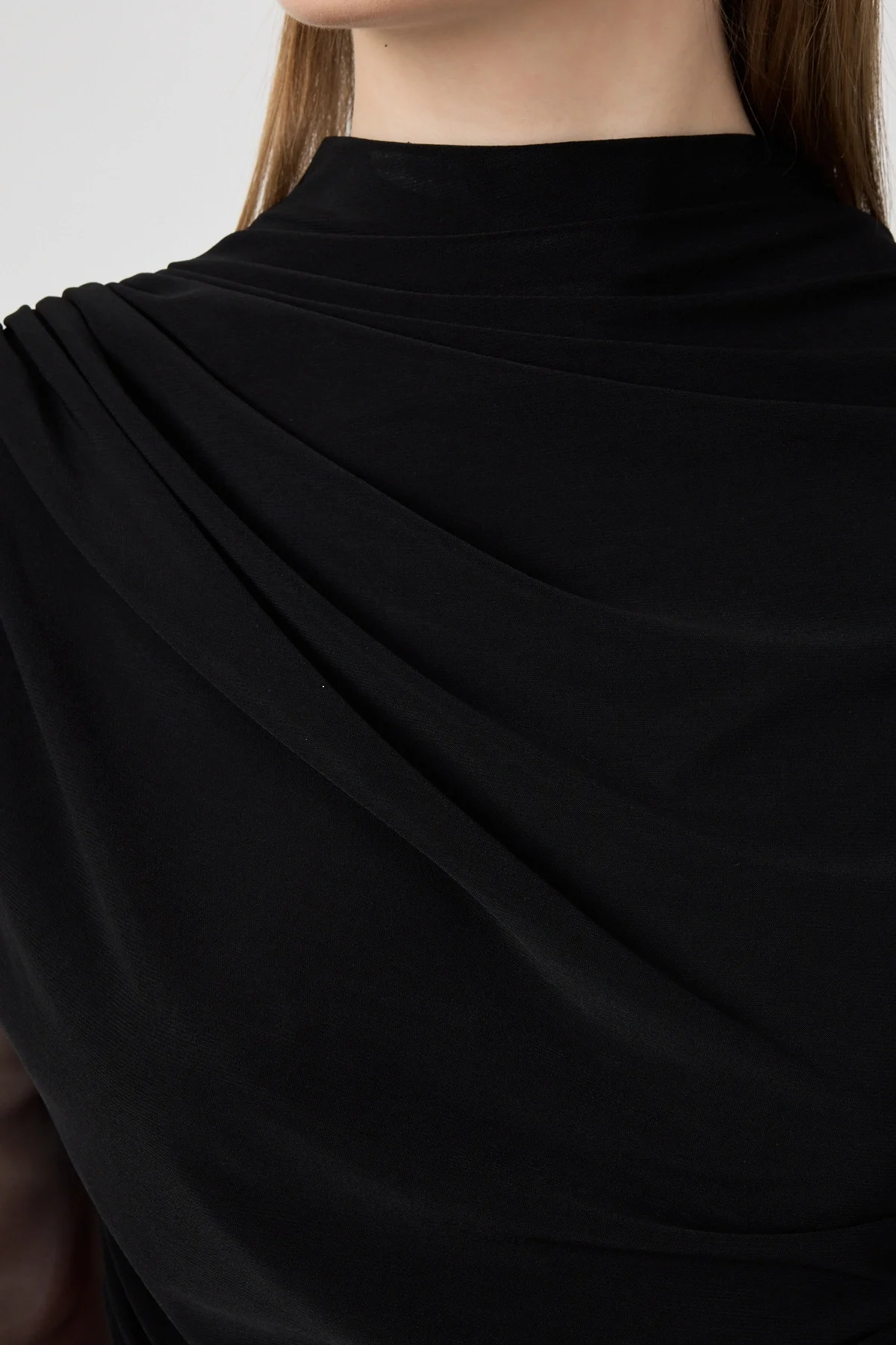 Kadın Büzgü ve Kolları Tül Detaylı Sandy Siyah Bluz