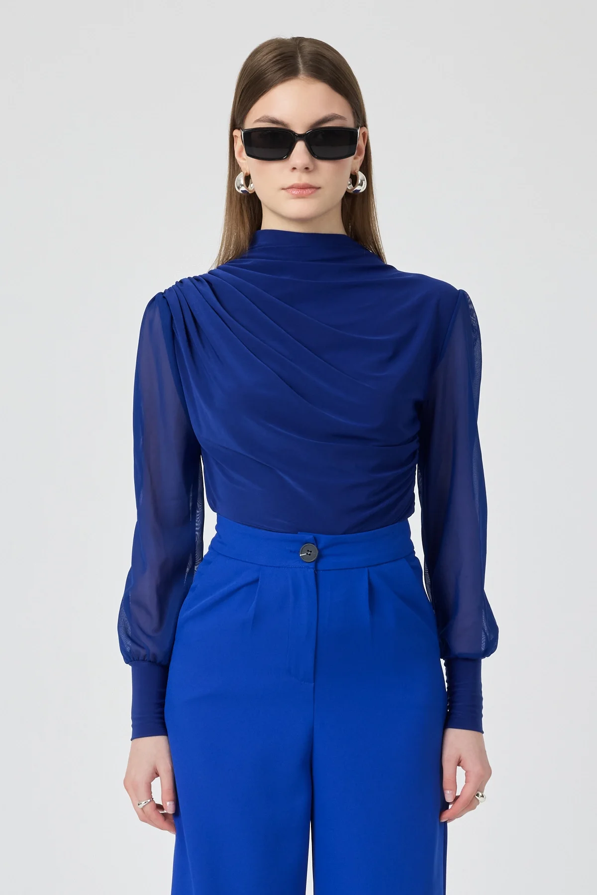 Kadın Büzgü ve Kolları Tül Detaylı Sandy Mavi Bluz