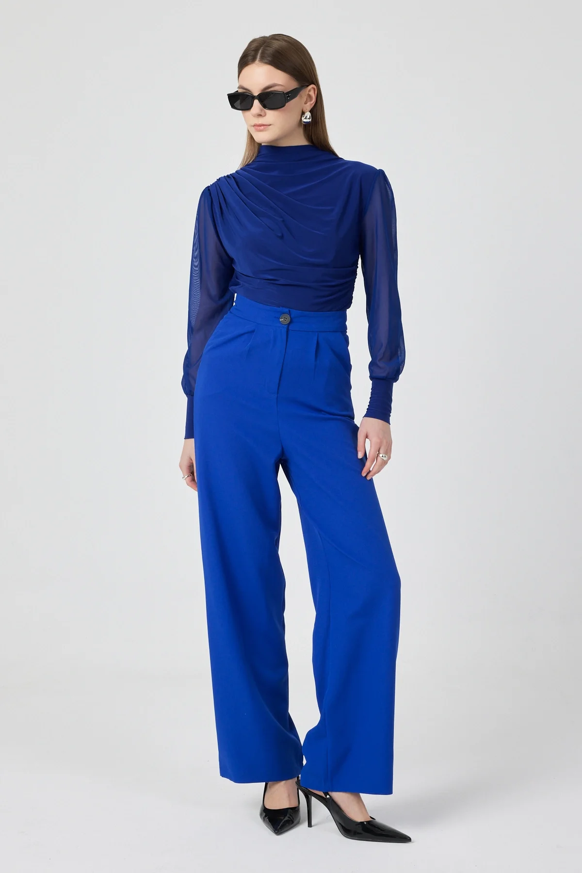 Kadın Büzgü ve Kolları Tül Detaylı Sandy Mavi Bluz